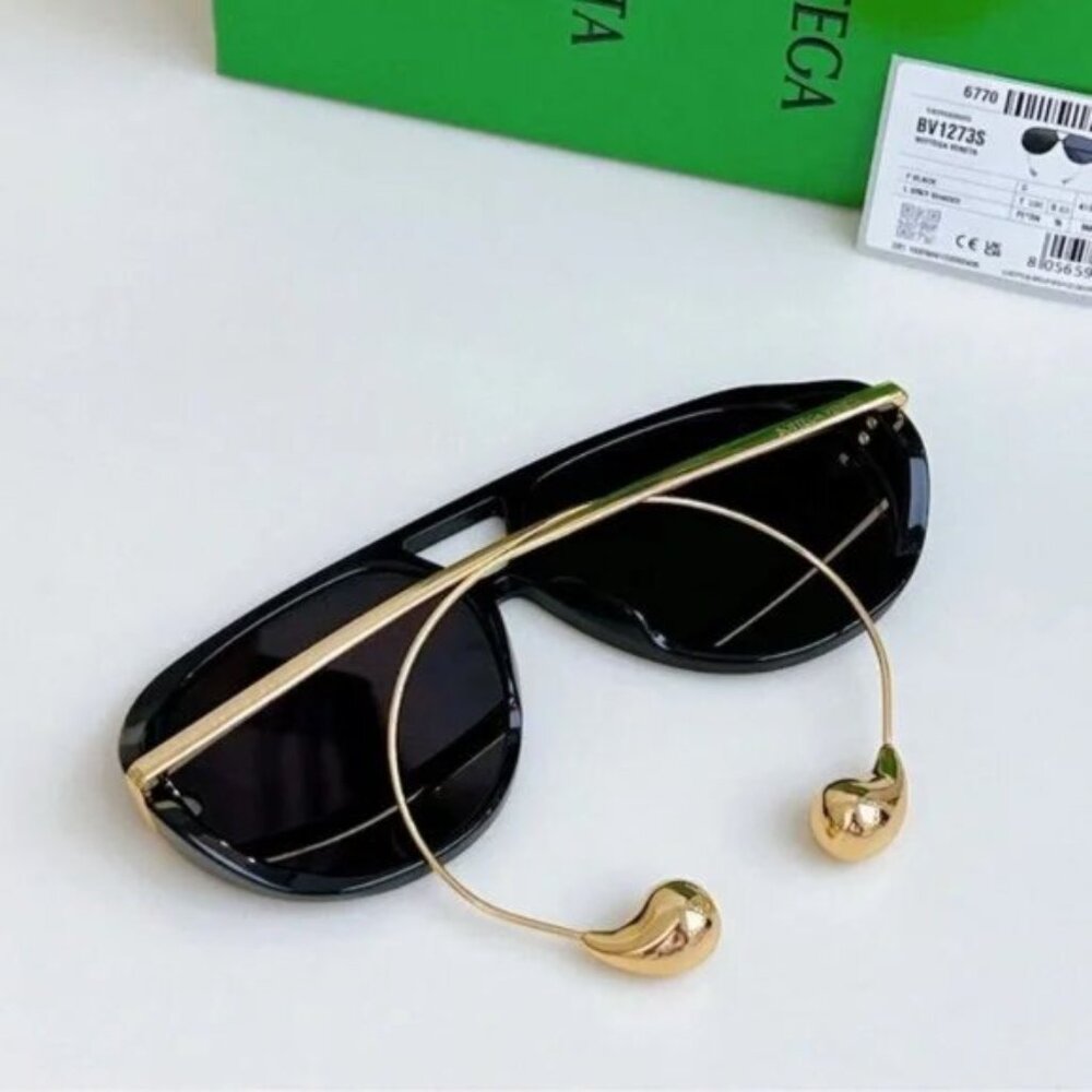 Elegant Bottega Veneta Sunglasses - Picture 7 of 9